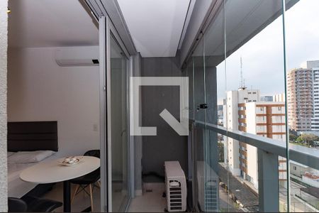 Varanda de kitnet/studio para alugar com 1 quarto, 26m² em Pompeia, São Paulo