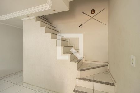 Escada de casa para alugar com 2 quartos, 83m² em Campo Grande, Rio de Janeiro