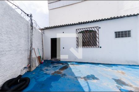 Garagem de kitnet/studio para alugar com 1 quarto, 450m² em Califórnia, Belo Horizonte