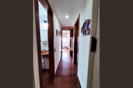 Corredor  de apartamento para alugar com 4 quartos, 113m² em Lins de Vasconcelos, Rio de Janeiro