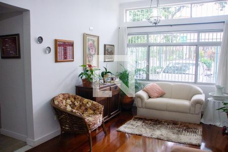 Sala de casa para alugar com 4 quartos, 250m² em Jardim Jussara, São Paulo