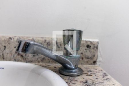 Casa de condomínio à venda com 70m², 2 quartos e 1 vagaBanheiro - torneira