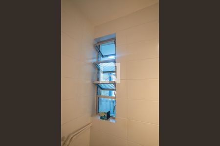 Apartamento para alugar com 60m², 1 quarto e 1 vagaBanheiro janela