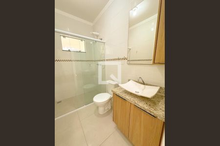 Casa para alugar com 111m², 3 quartos e 2 vagasBanheiro