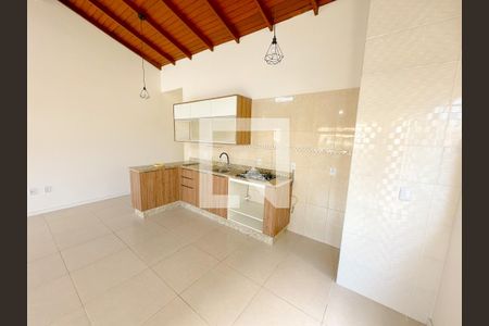 Casa para alugar com 111m², 3 quartos e 2 vagasCozinha