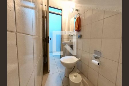 Casa à venda com 130m², 2 quartos e 2 vagas Casa à venda com 130m², 2 quartos e 2 vagasLavabo Sala