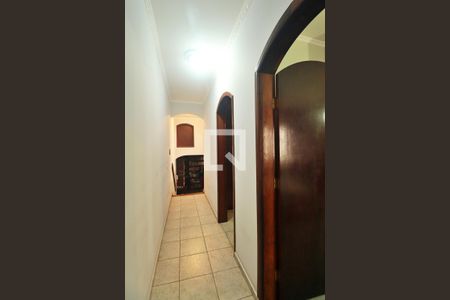 Casa à venda com 270m², 3 quartos e 3 vagasCorredor