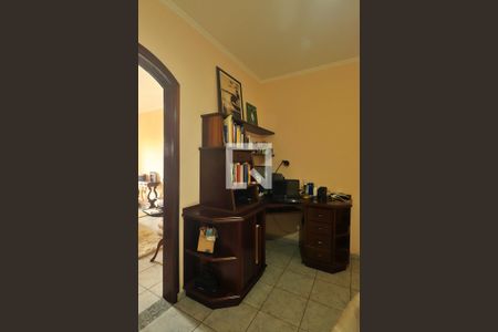 Casa à venda com 270m², 3 quartos e 3 vagasEscritório