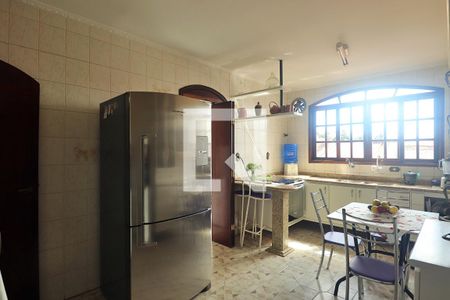 Casa à venda com 270m², 3 quartos e 3 vagasCozinha