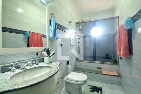 Casa à venda com 270m², 3 quartos e 3 vagasSuíte - Banheiro do Quarto 1