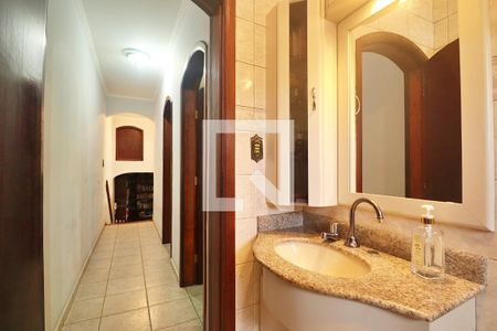 Casa à venda com 270m², 3 quartos e 3 vagasBanheiro Social