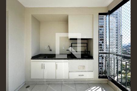 Apartamento para alugar com 171m², 3 quartos e 3 vagasVaranda