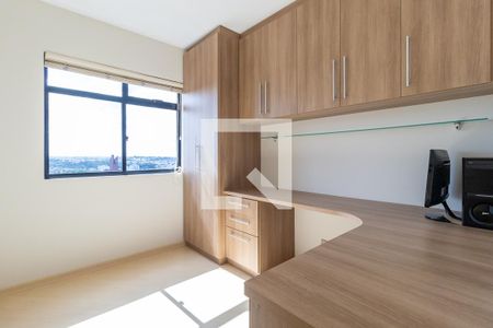 Quarto 1 de apartamento para alugar com 2 quartos, 87m² em Boa Vista, Curitiba
