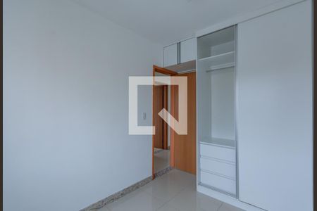 Quarto 1 de apartamento para alugar com 3 quartos, 65m² em Manacás, Belo Horizonte
