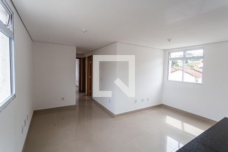 Sala de apartamento para alugar com 3 quartos, 80m² em Santa Efigênia, Belo Horizonte