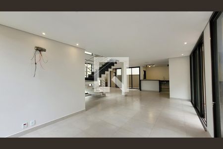 Sala de casa de condomínio à venda com 3 quartos, 233m² em Bairro das Palmeiras, Campinas