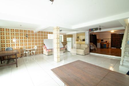 Casa à venda com 280m², 4 quartos e 3 vagasÁrea comum 