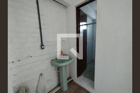 Banheiro  de kitnet/studio para alugar com 1 quarto, 40m² em Scharlau, São Leopoldo