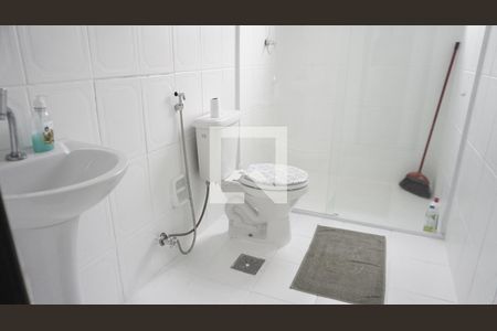 Casa para alugar com 100m², 3 quartos e sem vagaBanheiro 