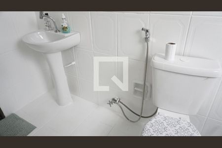 Casa para alugar com 100m², 3 quartos e sem vagaBanheiro 