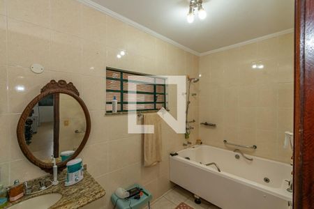 Banheiro da Suíte de casa à venda com 3 quartos, 198m² em Parque Alto Taquaral, Campinas