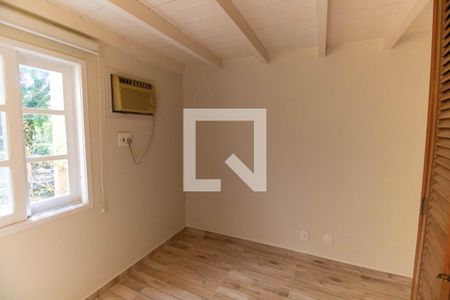 Quarto 1 de casa para alugar com 5 quartos, 360m² em Itaipu, Niterói