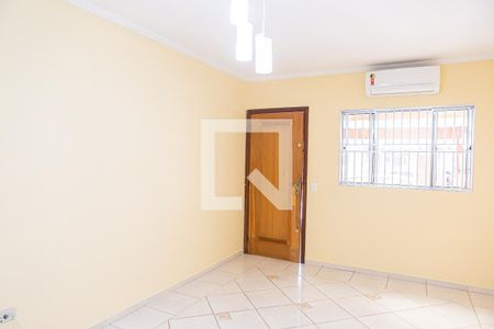 Sala de casa de condomínio à venda com 2 quartos, 70m² em Vila Paulistania, São Paulo