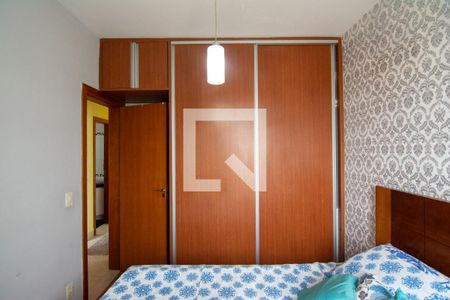 Quarto de apartamento à venda com 3 quartos, 70m² em Camargos, Belo Horizonte