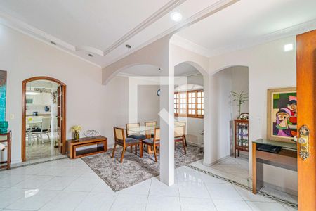 Sala de casa à venda com 3 quartos, 235m² em Cidade São Francisco, São Paulo