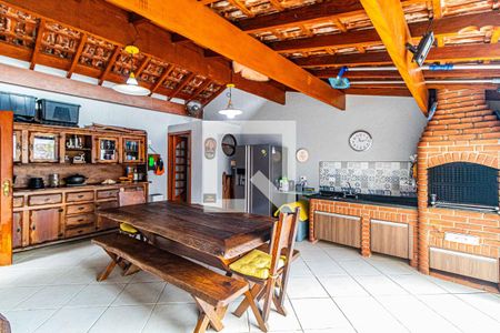 Casa à venda com 235m², 3 quartos e 2 vagas Casa à venda com 235m², 3 quartos e 2 vagasChurrasqueira