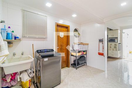 Casa à venda com 235m², 3 quartos e 2 vagas Casa à venda com 235m², 3 quartos e 2 vagasLavanderia