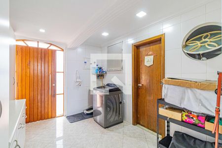 Casa à venda com 235m², 3 quartos e 2 vagas Casa à venda com 235m², 3 quartos e 2 vagasLavanderia