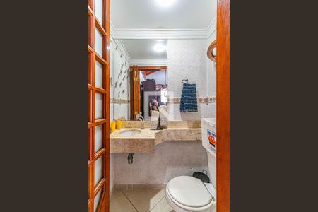 Casa à venda com 235m², 3 quartos e 2 vagas Casa à venda com 235m², 3 quartos e 2 vagasChurrasqueira - Banheiro