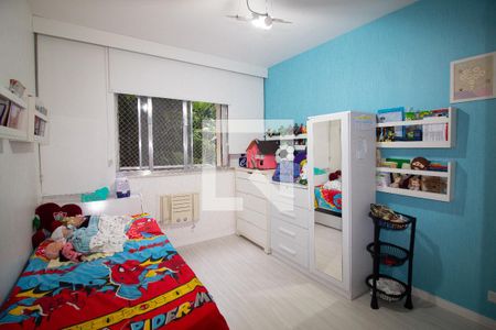Quarto 1 de apartamento à venda com 4 quartos, 110m² em Leme, Rio de Janeiro