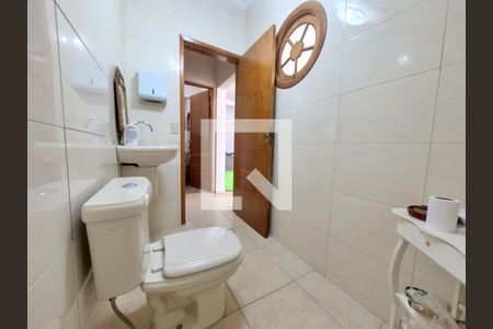 Casa à venda com 394m², 3 quartos e 4 vagas Casa à venda com 394m², 3 quartos e 4 vagasBanheiro Quintal