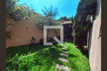 Casa à venda com 394m², 3 quartos e 4 vagas Casa à venda com 394m², 3 quartos e 4 vagasJardim