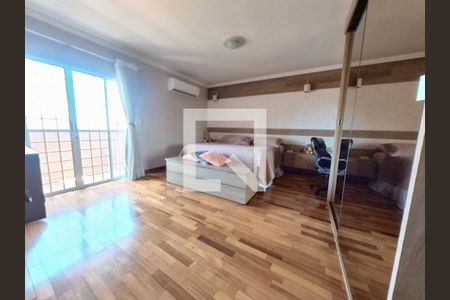 Casa à venda com 394m², 3 quartos e 4 vagas Casa à venda com 394m², 3 quartos e 4 vagasQuarto 1