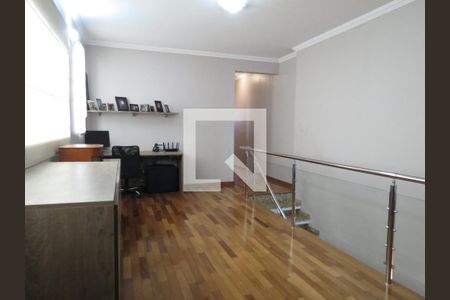 Casa à venda com 394m², 3 quartos e 4 vagasEscritório