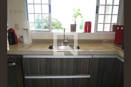 Casa à venda com 394m², 3 quartos e 4 vagasCozinha - Pia