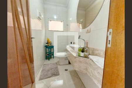 Casa à venda com 394m², 3 quartos e 4 vagas Casa à venda com 394m², 3 quartos e 4 vagasBanheiro Social Sala