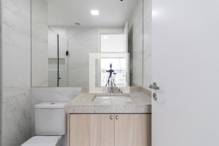 Banheiro de kitnet/studio para alugar com 1 quarto, 30m² em Itaim Bibi, São Paulo