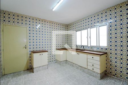 Casa à venda com 130m², 2 quartos e 2 vagas Casa à venda com 130m², 2 quartos e 2 vagasCozinha