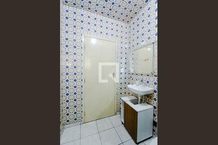 Casa à venda com 130m², 2 quartos e 2 vagas Casa à venda com 130m², 2 quartos e 2 vagasBanheiro