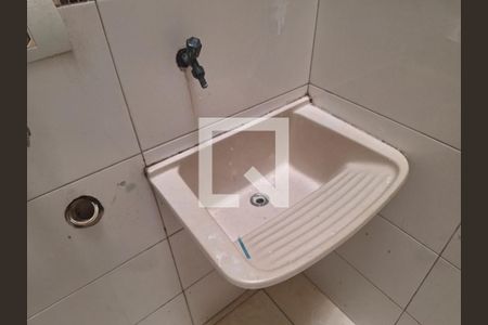 Casa para alugar com 60m², 2 quartos e 1 vagaÁrea de Serviço