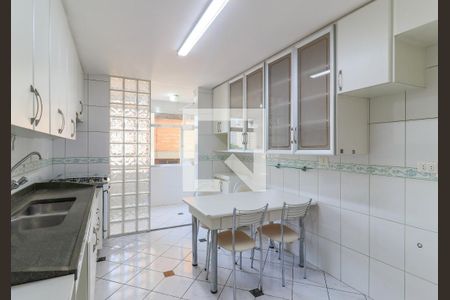 Cozinha de apartamento para alugar com 2 quartos, 102m² em Santo Amaro, São Paulo