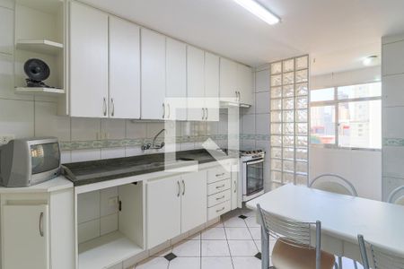 Apartamento para alugar com 102m², 2 quartos e 1 vaga Apartamento para alugar com 102m², 2 quartos e 1 vagaCozinha