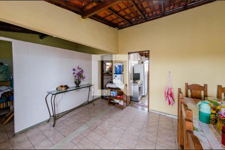 Sala de casa para alugar com 4 quartos, 150m² em Carlos Prates, Belo Horizonte