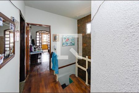 Casa para alugar com 150m², 4 quartos e 2 vagas Casa para alugar com 150m², 4 quartos e 2 vagasCorredor