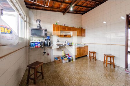 Casa para alugar com 150m², 4 quartos e 2 vagas Casa para alugar com 150m², 4 quartos e 2 vagasCozinha
