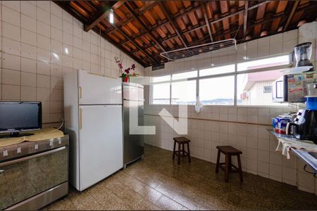 Casa para alugar com 150m², 4 quartos e 2 vagas Casa para alugar com 150m², 4 quartos e 2 vagasCozinha